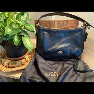 Coach purse, tag on!